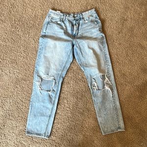 American Eagle, light blue mom jean, size 6.